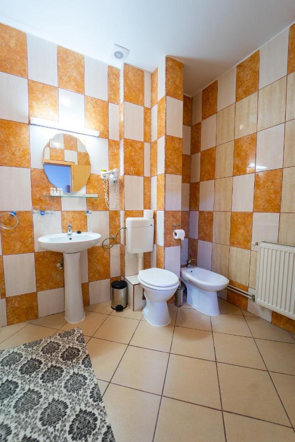 Hotel Strelitia Timisoara Esterno foto
